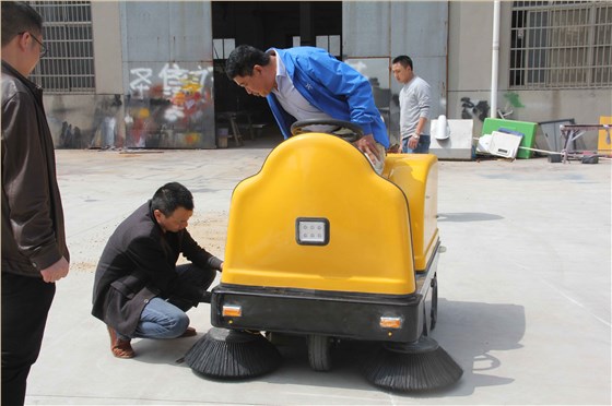 車間掃地機出現揚塵該如何處理