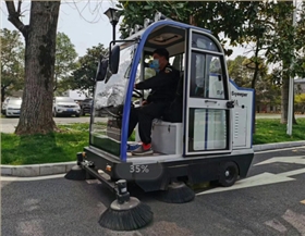 電動清掃車助力房地產樓盤開荒保潔