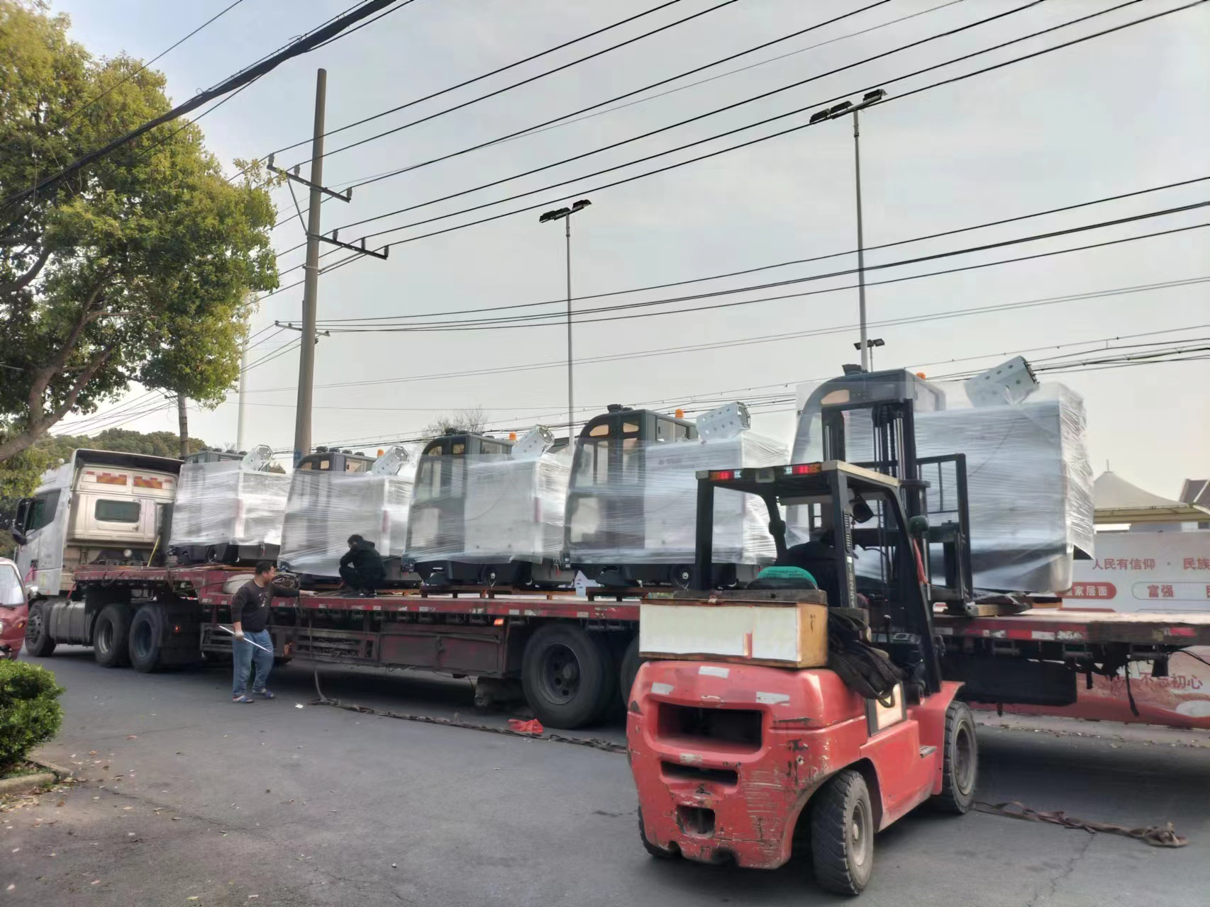 電動掃地車，改善空氣質量，節能環保